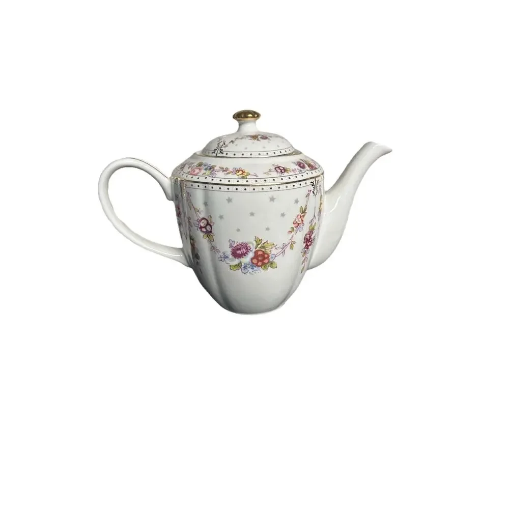 Global Design Collections Wade Williams Teapot Floral Garland Pattern White